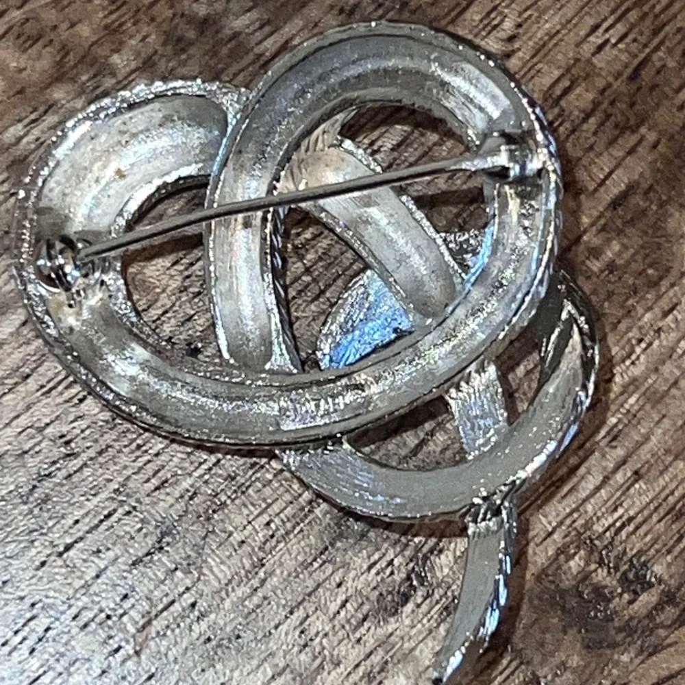 Vintage Crown Trifari Snake Knot Brooch Silver Tone Textured Serpent Pin Jewelry